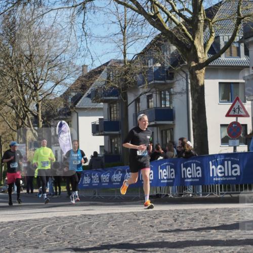 06.04.2025 - 44. Internationalen Wilhelmsburger Insellauf Luisa Fischer http://msf.ph/oto/7579204 06.04.2025 10:39:25 Ziel 3418, 3417, 3833, 3801 meine-sportfotos.de