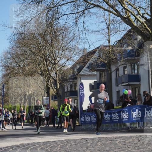 06.04.2025 - 44. Internationalen Wilhelmsburger Insellauf Luisa Fischer http://msf.ph/oto/7579241 06.04.2025 10:44:18 Ziel 3030, 4549 meine-sportfotos.de