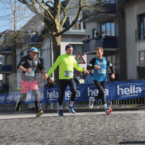 06.04.2025 - 44. Internationalen Wilhelmsburger Insellauf Luisa Fischer http://msf.ph/oto/7579433 06.04.2025 10:39:27 Ziel 3418, 3417, 3833 meine-sportfotos.de
