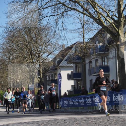 06.04.2025 - 44. Internationalen Wilhelmsburger Insellauf Luisa Fischer http://msf.ph/oto/7579438 06.04.2025 10:44:23 Ziel 5087, 3982, 4025, 3518 meine-sportfotos.de