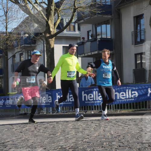 06.04.2025 - 44. Internationalen Wilhelmsburger Insellauf Luisa Fischer http://msf.ph/oto/7579445 06.04.2025 10:39:28 Ziel 3418, 3417, 3833 meine-sportfotos.de