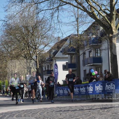 06.04.2025 - 44. Internationalen Wilhelmsburger Insellauf Luisa Fischer http://msf.ph/oto/7579459 06.04.2025 10:44:25 Ziel 4025, 4372, 5087, 5088, 3982 meine-sportfotos.de