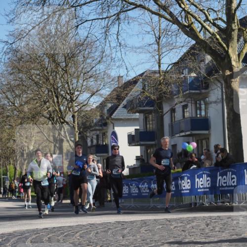 06.04.2025 - 44. Internationalen Wilhelmsburger Insellauf Luisa Fischer http://msf.ph/oto/7579465 06.04.2025 10:44:25 Ziel 4025, 4372, 3829, 5088 meine-sportfotos.de