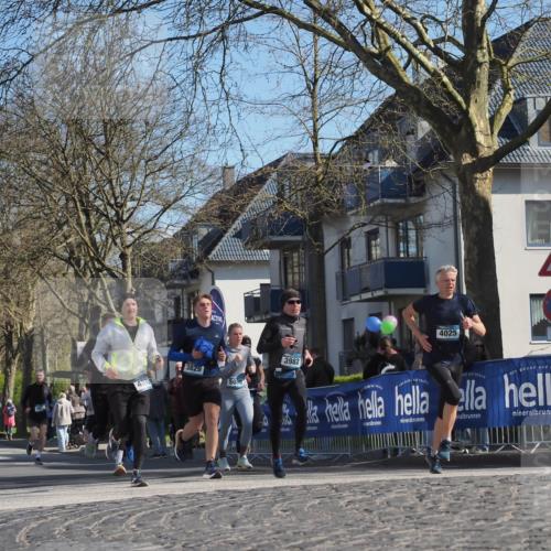 06.04.2025 - 44. Internationalen Wilhelmsburger Insellauf Luisa Fischer http://msf.ph/oto/7579498 06.04.2025 10:44:26 Ziel 437, 4025, 3829, 5088, 3982 meine-sportfotos.de