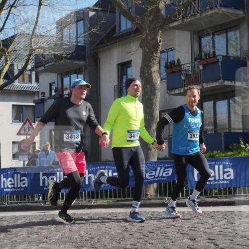 06.04.2025 - 44. Internationalen Wilhelmsburger Insellauf Luisa Fischer http://msf.ph/oto/7579504 06.04.2025 10:39:28 Ziel 3418, 3417, 3833 meine-sportfotos.de