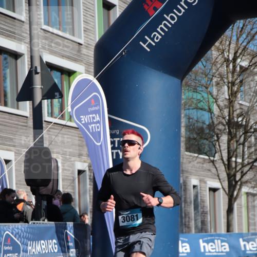 06.04.2025 - 44. Internationalen Wilhelmsburger Insellauf A. Gomolzig http://msf.ph/oto/7579632 06.04.2025 10:24:31 Ziel 3081, 3294 meine-sportfotos.de
