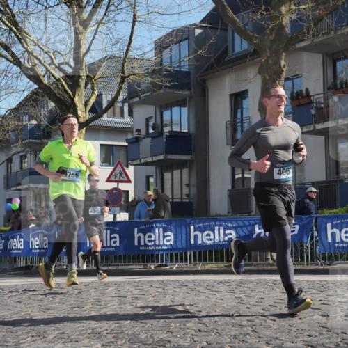 06.04.2025 - 44. Internationalen Wilhelmsburger Insellauf Luisa Fischer http://msf.ph/oto/7579645 06.04.2025 10:39:33 Ziel 3756, 4065, 406 meine-sportfotos.de