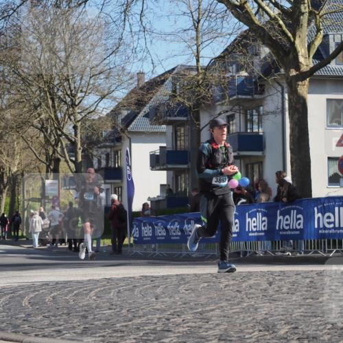 06.04.2025 - 44. Internationalen Wilhelmsburger Insellauf Luisa Fischer http://msf.ph/oto/7579701 06.04.2025 10:44:39 Ziel 4097, 6, 3893 meine-sportfotos.de