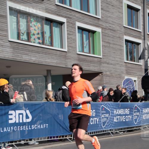 06.04.2025 - 44. Internationalen Wilhelmsburger Insellauf A. Gomolzig http://msf.ph/oto/7579715 06.04.2025 10:23:46 Ziel 3090, 3836 meine-sportfotos.de