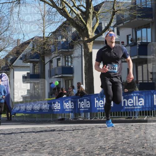 06.04.2025 - 44. Internationalen Wilhelmsburger Insellauf Luisa Fischer http://msf.ph/oto/7579783 06.04.2025 10:39:42 Ziel 3729, 4344 meine-sportfotos.de