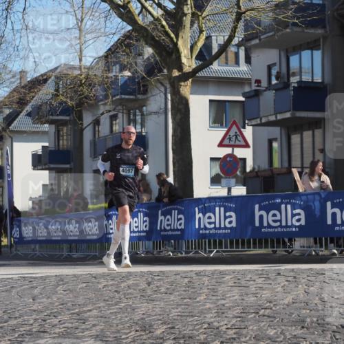 06.04.2025 - 44. Internationalen Wilhelmsburger Insellauf Luisa Fischer http://msf.ph/oto/7579784 06.04.2025 10:44:41 Ziel 4097 meine-sportfotos.de