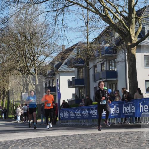 06.04.2025 - 44. Internationalen Wilhelmsburger Insellauf Luisa Fischer http://msf.ph/oto/7579825 06.04.2025 10:44:46 Ziel 3603, 3789, 4480 meine-sportfotos.de