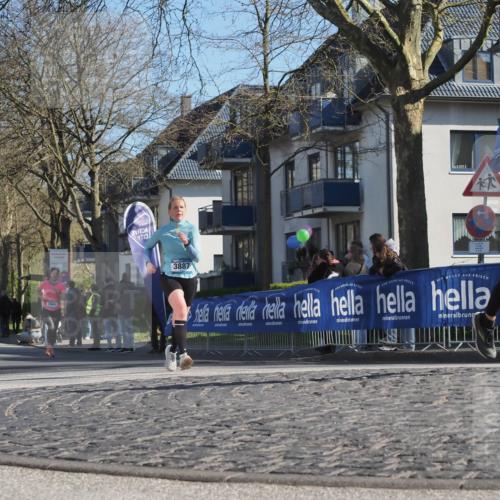 06.04.2025 - 44. Internationalen Wilhelmsburger Insellauf Luisa Fischer http://msf.ph/oto/7579922 06.04.2025 10:39:44 Ziel 3544, 3887, 3729 meine-sportfotos.de