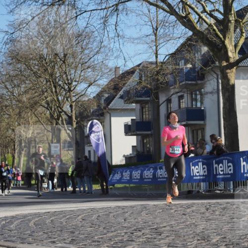 06.04.2025 - 44. Internationalen Wilhelmsburger Insellauf Luisa Fischer http://msf.ph/oto/7580140 06.04.2025 10:39:49 Ziel 3, 3544 meine-sportfotos.de