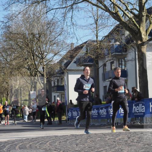 06.04.2025 - 44. Internationalen Wilhelmsburger Insellauf Luisa Fischer http://msf.ph/oto/7580177 06.04.2025 10:45:03 Ziel 4601, 4340, 3992, 991 meine-sportfotos.de