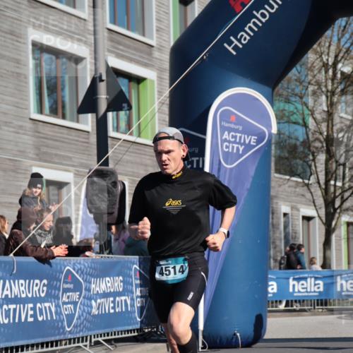 06.04.2025 - 44. Internationalen Wilhelmsburger Insellauf A. Gomolzig http://msf.ph/oto/7580224 06.04.2025 10:20:52 Ziel 4018, 4215, 4514 meine-sportfotos.de