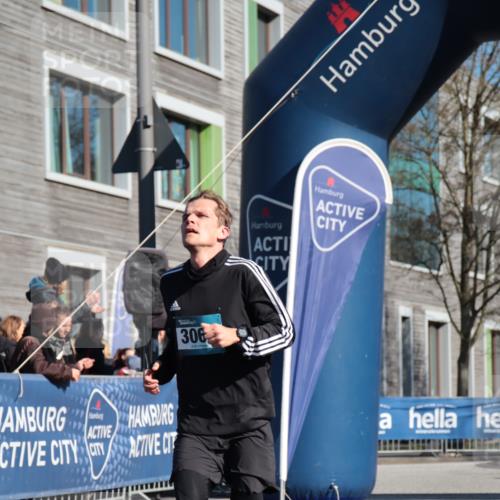 06.04.2025 - 44. Internationalen Wilhelmsburger Insellauf A. Gomolzig http://msf.ph/oto/7580273 06.04.2025 10:20:40 Ziel 3062, 3609, 3768, 3864 meine-sportfotos.de
