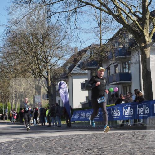 06.04.2025 - 44. Internationalen Wilhelmsburger Insellauf Luisa Fischer http://msf.ph/oto/7580288 06.04.2025 10:39:52 Ziel 4380 meine-sportfotos.de