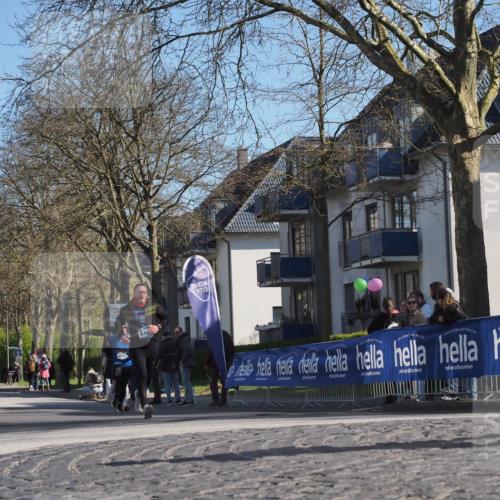 06.04.2025 - 44. Internationalen Wilhelmsburger Insellauf Luisa Fischer http://msf.ph/oto/7580382 06.04.2025 10:39:53 Ziel 450, 513, 3 meine-sportfotos.de
