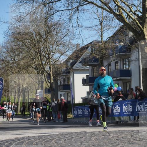 06.04.2025 - 44. Internationalen Wilhelmsburger Insellauf Luisa Fischer http://msf.ph/oto/7580394 06.04.2025 10:45:14 Ziel 4100, 444, 4596 meine-sportfotos.de