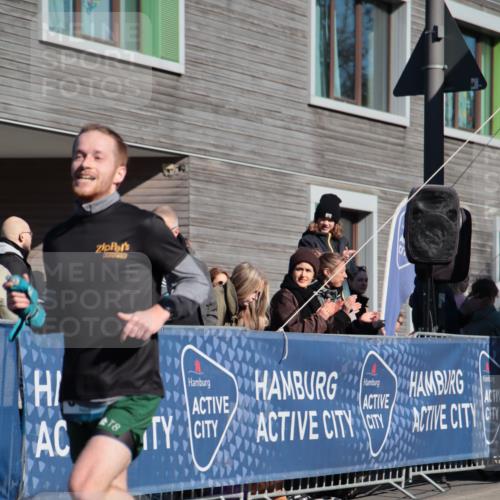 06.04.2025 - 44. Internationalen Wilhelmsburger Insellauf A. Gomolzig http://msf.ph/oto/7580405 06.04.2025 10:19:22 Ziel 3078, 3182, 3456, 3511, 3839, 4085, 4417 meine-sportfotos.de