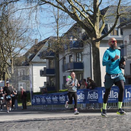 06.04.2025 - 44. Internationalen Wilhelmsburger Insellauf Luisa Fischer http://msf.ph/oto/7580435 06.04.2025 10:45:14 Ziel 4596, 3956, 4448 meine-sportfotos.de