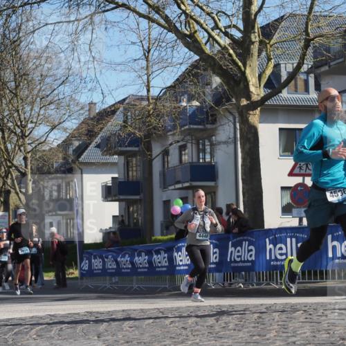 06.04.2025 - 44. Internationalen Wilhelmsburger Insellauf Luisa Fischer http://msf.ph/oto/7580442 06.04.2025 10:45:15 Ziel 4596, 3956, 0, 4448 meine-sportfotos.de