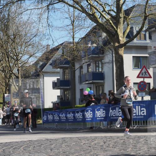 06.04.2025 - 44. Internationalen Wilhelmsburger Insellauf Luisa Fischer http://msf.ph/oto/7580475 06.04.2025 10:45:15 Ziel 3052, 3956, 4448 meine-sportfotos.de