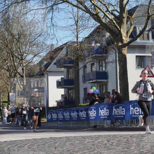06.04.2025 - 44. Internationalen Wilhelmsburger Insellauf Luisa Fischer http://msf.ph/oto/7580490 06.04.2025 10:45:15 Ziel 4448, 3052, 3956 meine-sportfotos.de