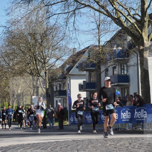 06.04.2025 - 44. Internationalen Wilhelmsburger Insellauf Luisa Fischer http://msf.ph/oto/7580590 06.04.2025 10:45:17 Ziel 3956, 4100, 4301, 3218, 3052 meine-sportfotos.de