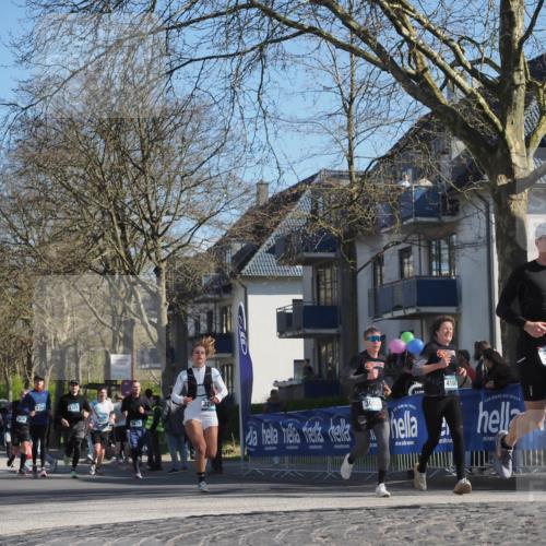06.04.2025 - 44. Internationalen Wilhelmsburger Insellauf Luisa Fischer http://msf.ph/oto/7580635 06.04.2025 10:45:18 Ziel 3978, 4302, 4301, 395, 3678, 3052, 4100 meine-sportfotos.de
