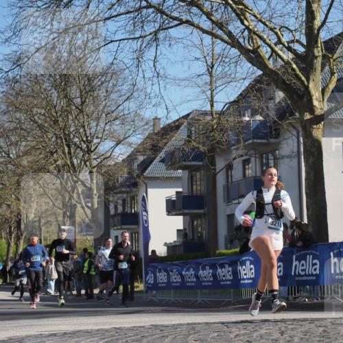 06.04.2025 - 44. Internationalen Wilhelmsburger Insellauf Luisa Fischer http://msf.ph/oto/7580745 06.04.2025 10:45:20 Ziel 4302, 430, 3218, 3678 meine-sportfotos.de