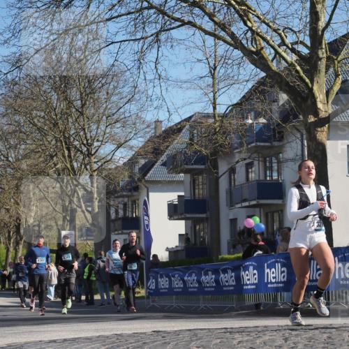 06.04.2025 - 44. Internationalen Wilhelmsburger Insellauf Luisa Fischer http://msf.ph/oto/7580762 06.04.2025 10:45:20 Ziel 3873, 4302, 4301, 4565, 3678 meine-sportfotos.de