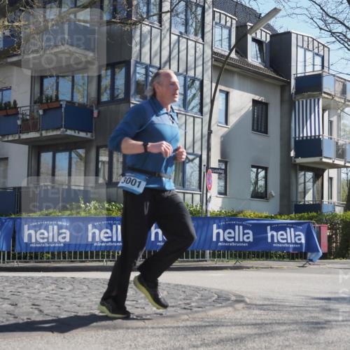 06.04.2025 - 44. Internationalen Wilhelmsburger Insellauf Luisa Fischer http://msf.ph/oto/7580766 06.04.2025 10:40:07 Ziel 3001 meine-sportfotos.de