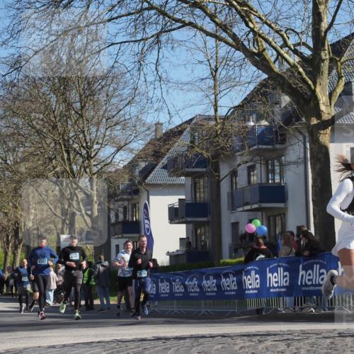 06.04.2025 - 44. Internationalen Wilhelmsburger Insellauf Luisa Fischer http://msf.ph/oto/7580776 06.04.2025 10:45:20 Ziel 3853, 4302, 4301, 450, 3678 meine-sportfotos.de