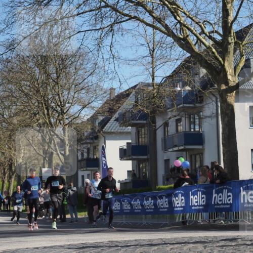 06.04.2025 - 44. Internationalen Wilhelmsburger Insellauf Luisa Fischer http://msf.ph/oto/7580791 06.04.2025 10:45:21 Ziel 4301, 4302, 4302, 4565, 3678 meine-sportfotos.de