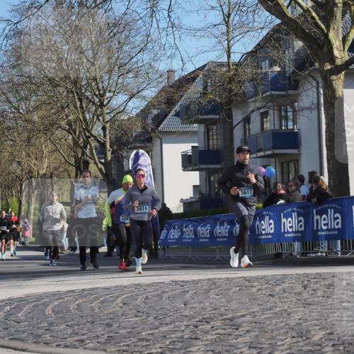 06.04.2025 - 44. Internationalen Wilhelmsburger Insellauf Luisa Fischer http://msf.ph/oto/7580801 06.04.2025 10:40:14 Ziel 3652, 3263, 3974, 3617 meine-sportfotos.de