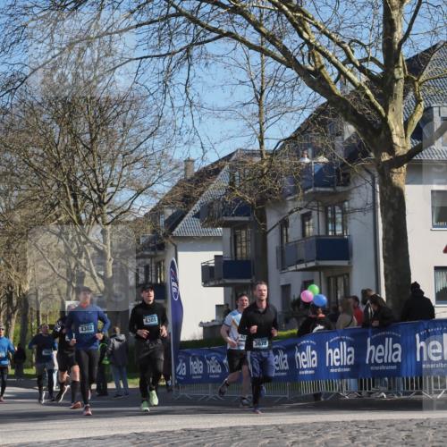 06.04.2025 - 44. Internationalen Wilhelmsburger Insellauf Luisa Fischer http://msf.ph/oto/7580836 06.04.2025 10:45:22 Ziel 4302, 4301, 45, 3678 meine-sportfotos.de