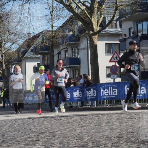 06.04.2025 - 44. Internationalen Wilhelmsburger Insellauf Luisa Fischer http://msf.ph/oto/7580856 06.04.2025 10:40:15 Ziel 3574, 362, 3974, 3263, 3617 meine-sportfotos.de