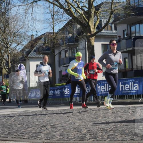 06.04.2025 - 44. Internationalen Wilhelmsburger Insellauf Luisa Fischer http://msf.ph/oto/7580900 06.04.2025 10:40:16 Ziel 3021, 3319, 263, 4139, 3974 meine-sportfotos.de