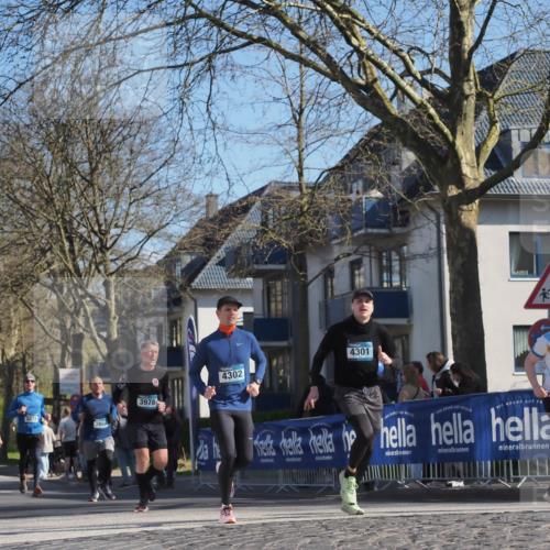 06.04.2025 - 44. Internationalen Wilhelmsburger Insellauf Luisa Fischer http://msf.ph/oto/7580930 06.04.2025 10:45:24 Ziel 4352, 3873, 3866, 3978, 4301, 4302, 4565 meine-sportfotos.de