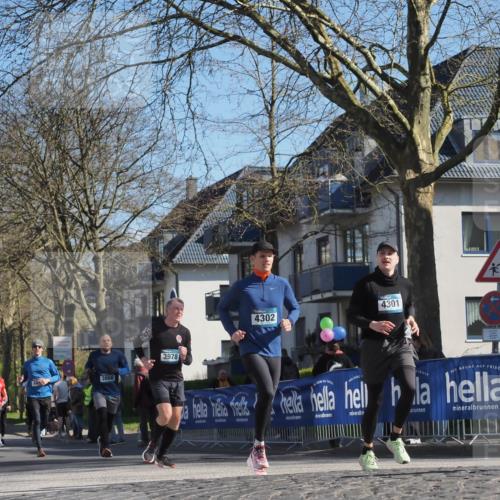 06.04.2025 - 44. Internationalen Wilhelmsburger Insellauf Luisa Fischer http://msf.ph/oto/7580953 06.04.2025 10:45:24 Ziel 4352, 38, 3866, 3978, 4302, 4301 meine-sportfotos.de