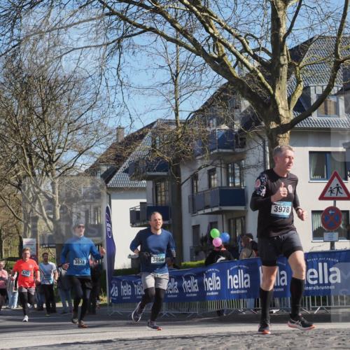 06.04.2025 - 44. Internationalen Wilhelmsburger Insellauf Luisa Fischer http://msf.ph/oto/7581030 06.04.2025 10:45:26 Ziel 4352, 3873, 3978, 3866 meine-sportfotos.de