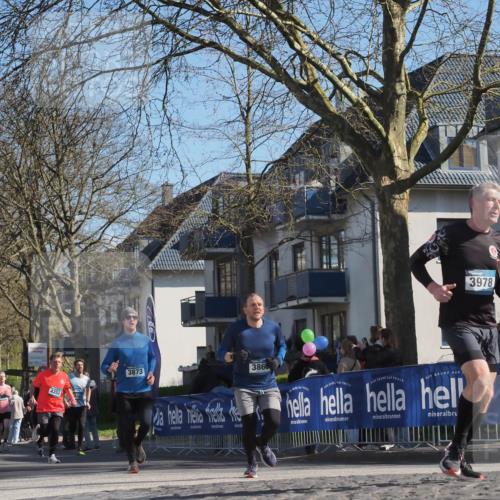 06.04.2025 - 44. Internationalen Wilhelmsburger Insellauf Luisa Fischer http://msf.ph/oto/7581041 06.04.2025 10:45:27 Ziel 4352, 3873, 3978, 3866 meine-sportfotos.de