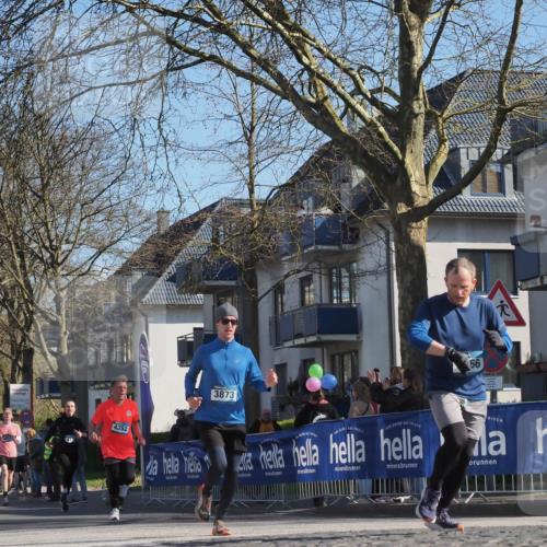 06.04.2025 - 44. Internationalen Wilhelmsburger Insellauf Luisa Fischer http://msf.ph/oto/7581085 06.04.2025 10:45:28 Ziel 4352, 3873, 66 meine-sportfotos.de
