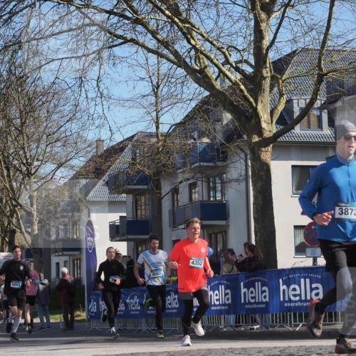 06.04.2025 - 44. Internationalen Wilhelmsburger Insellauf Luisa Fischer http://msf.ph/oto/7581139 06.04.2025 10:45:29 Ziel 3873, 180, 5003, 4063, 4352 meine-sportfotos.de
