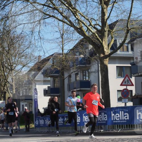 06.04.2025 - 44. Internationalen Wilhelmsburger Insellauf Luisa Fischer http://msf.ph/oto/7581158 06.04.2025 10:45:29 Ziel 4180, 77, 5003, 4194, 4352 meine-sportfotos.de
