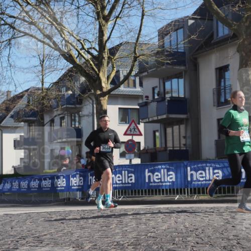 06.04.2025 - 44. Internationalen Wilhelmsburger Insellauf Luisa Fischer http://msf.ph/oto/7581231 06.04.2025 10:40:22 Ziel 3652, 3574, 6445 meine-sportfotos.de