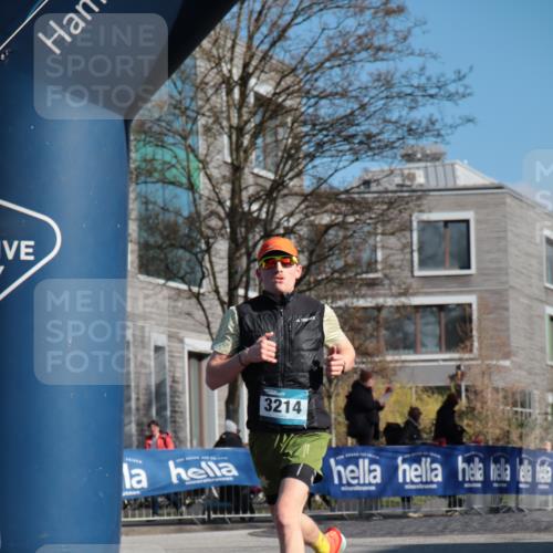 06.04.2025 - 44. Internationalen Wilhelmsburger Insellauf A. Gomolzig http://msf.ph/oto/7581296 06.04.2025 10:11:52 Ziel 3214 meine-sportfotos.de