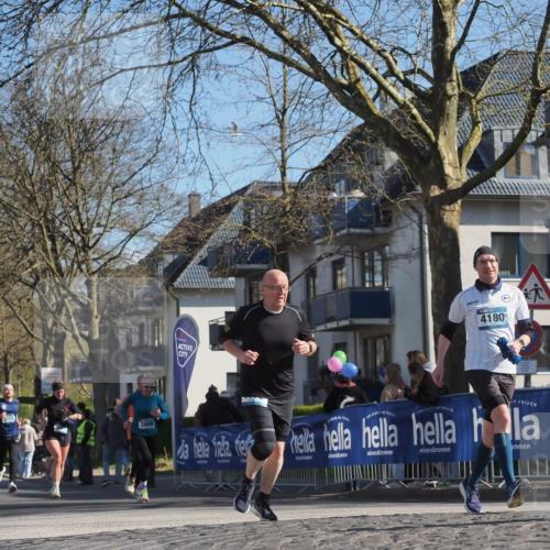 06.04.2025 - 44. Internationalen Wilhelmsburger Insellauf Luisa Fischer http://msf.ph/oto/7581403 06.04.2025 10:45:35 Ziel 3999, 4180 meine-sportfotos.de